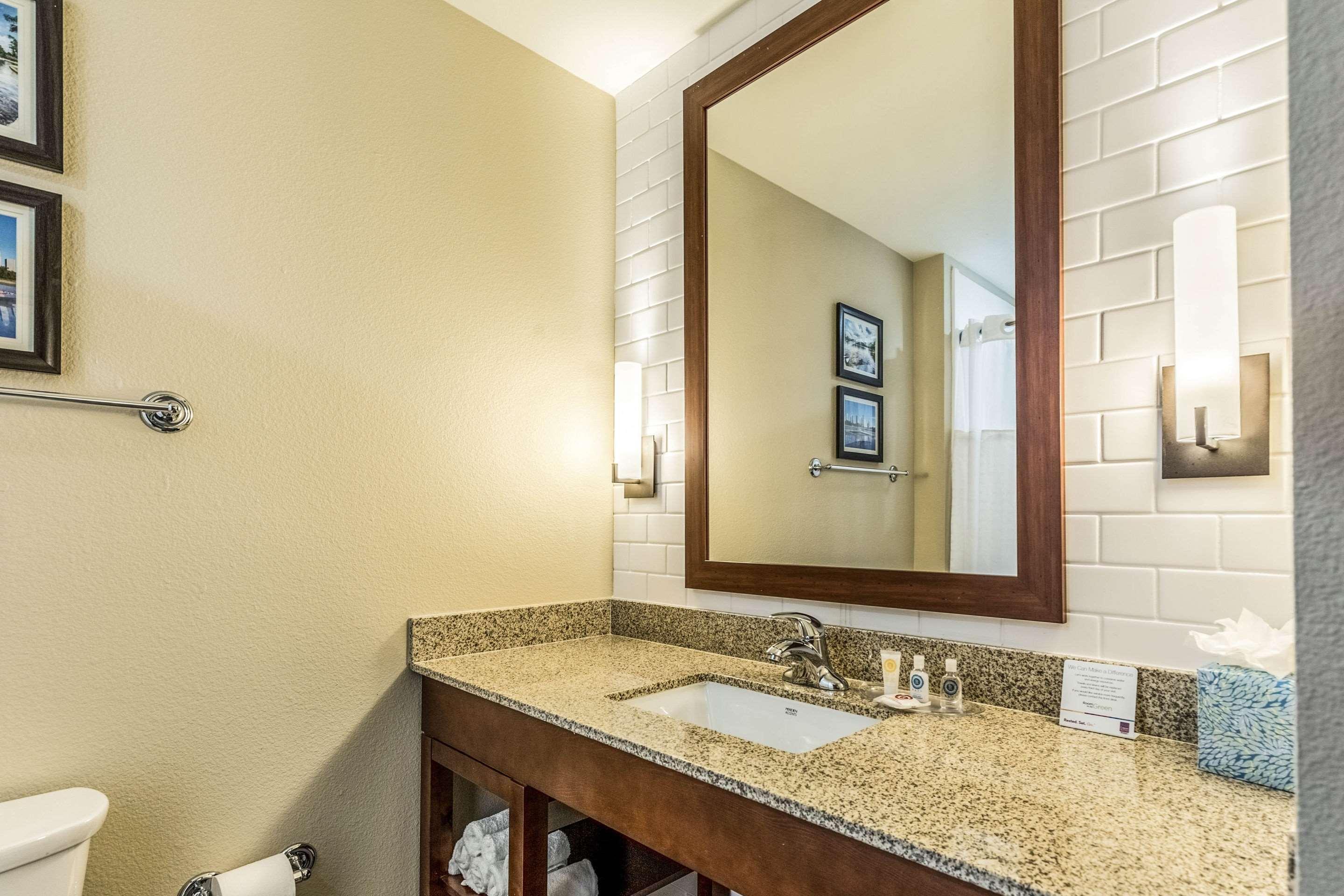 Comfort Suites Channelview Buitenkant foto